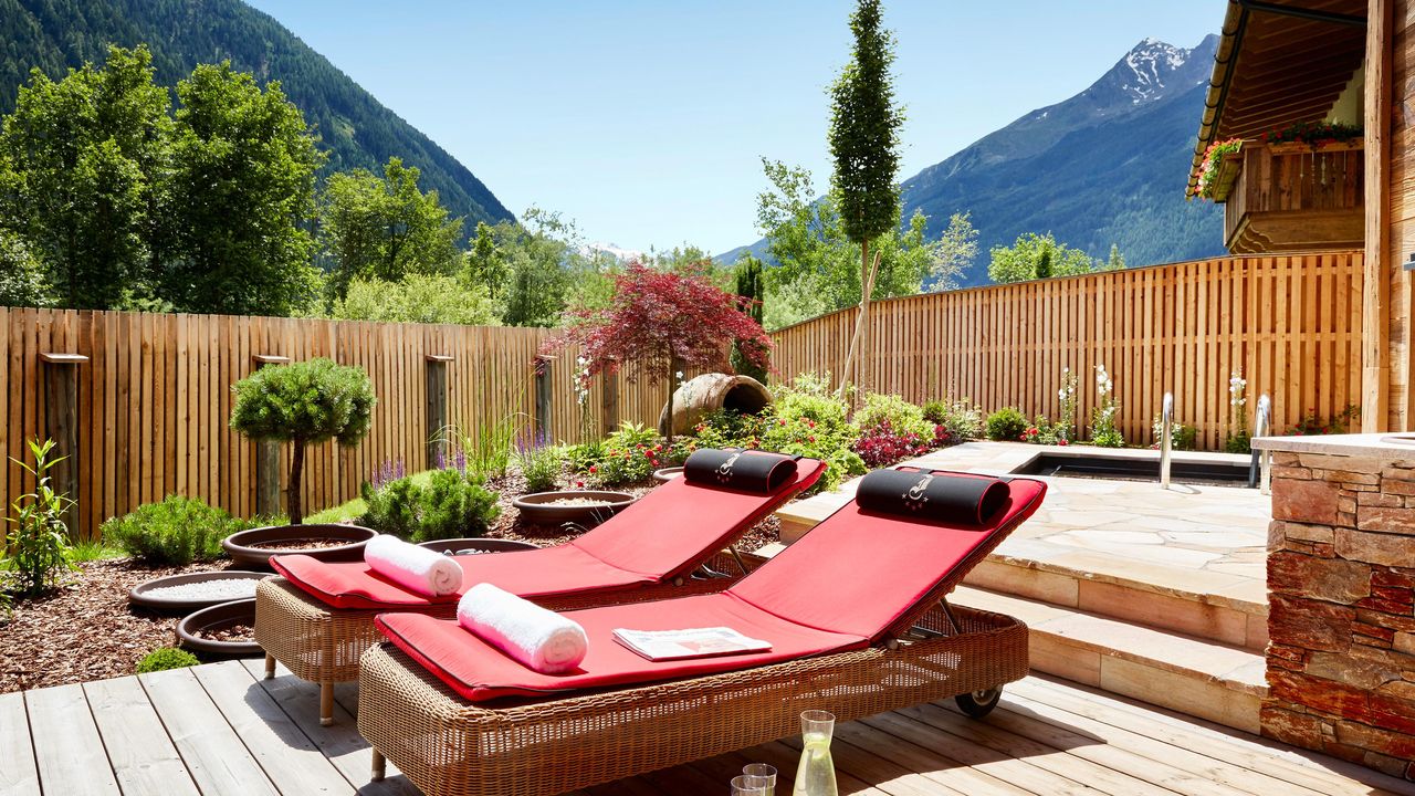 SPA-CHALET Saunagarten SPA-CHALET Saunagarten